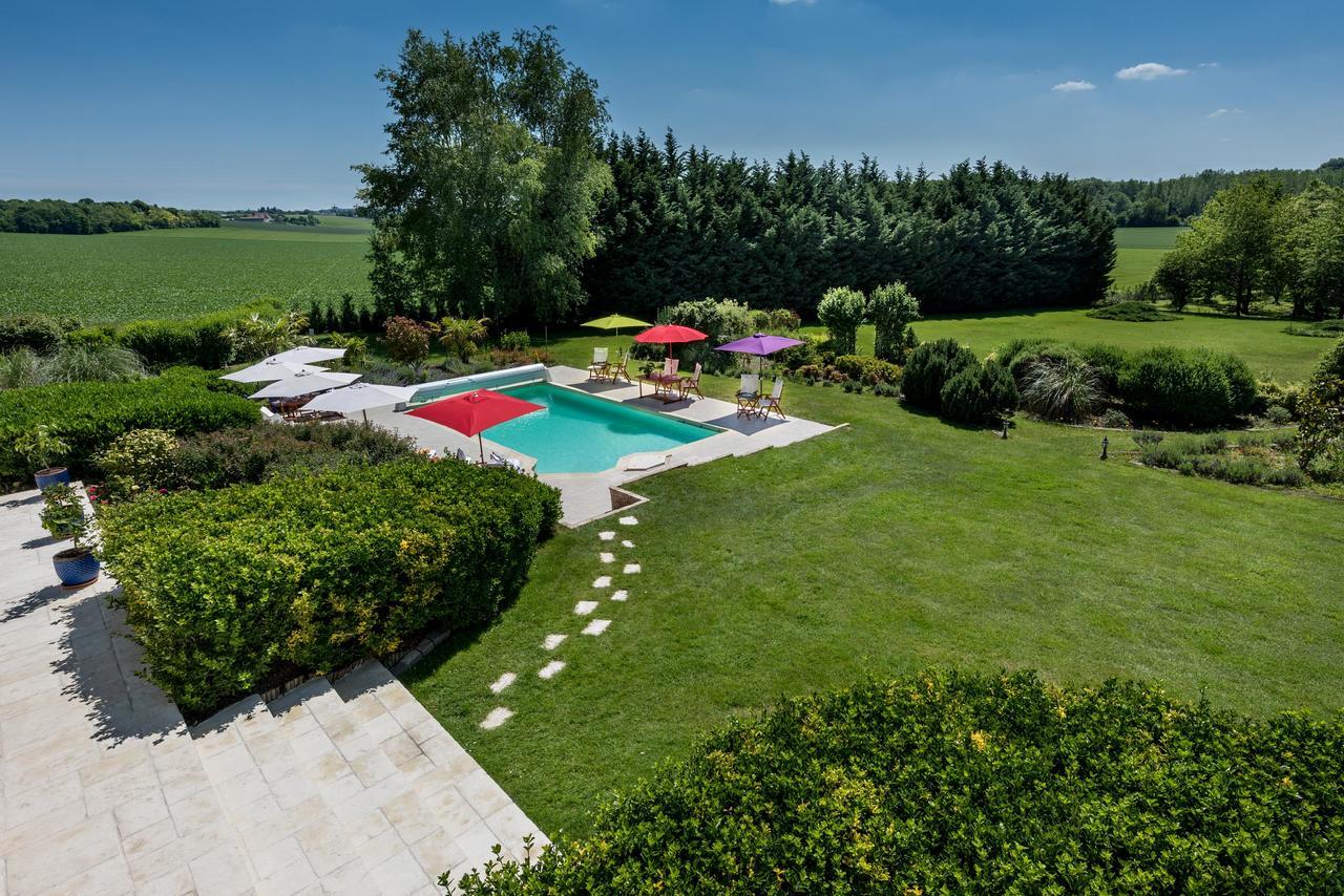 Domaine Du Bois Des Anges Acomodação com café da manhã Germigny-l'Eveque Exterior foto