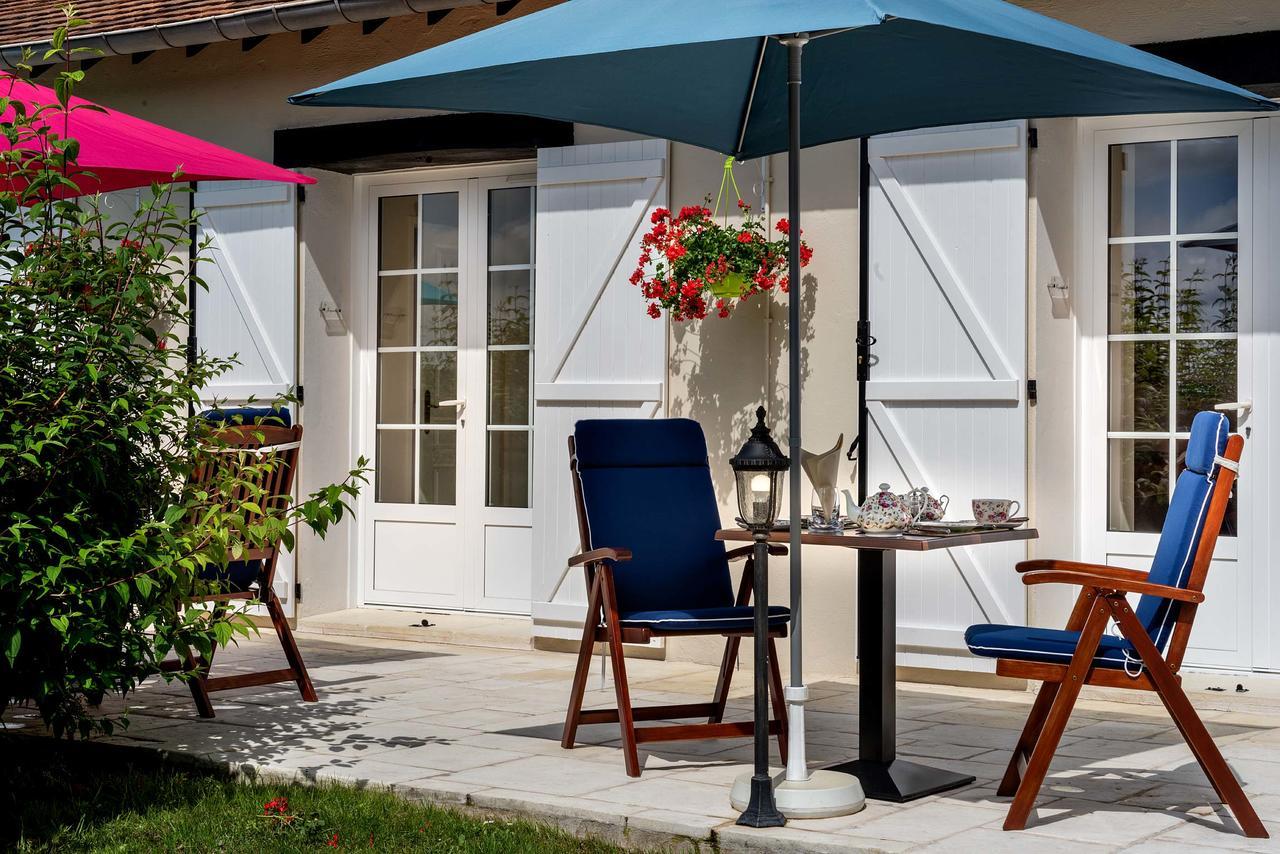 Domaine Du Bois Des Anges Acomodação com café da manhã Germigny-l'Eveque Exterior foto
