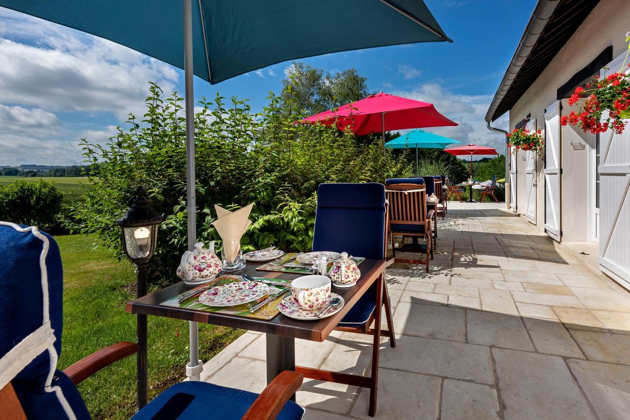Domaine Du Bois Des Anges Acomodação com café da manhã Germigny-l'Eveque Exterior foto