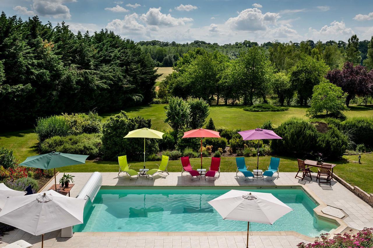 Domaine Du Bois Des Anges Acomodação com café da manhã Germigny-l'Eveque Exterior foto